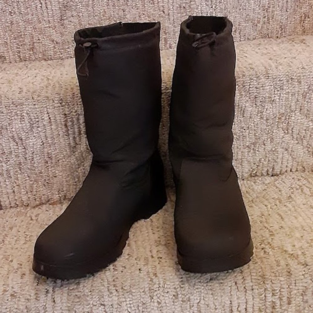 BLACK FLEECE-LINED, ALL WEATHER, OVER-ANKLE BOOTS WITH DRAWSTRING TOP!  SLIP ON!